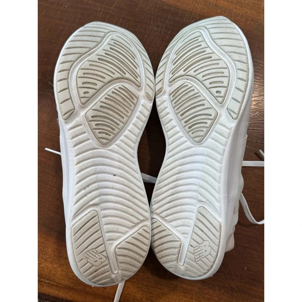 New‎ Balance Sport White Sneakers Men's US 9.5 EU 43 Athletic Shoes